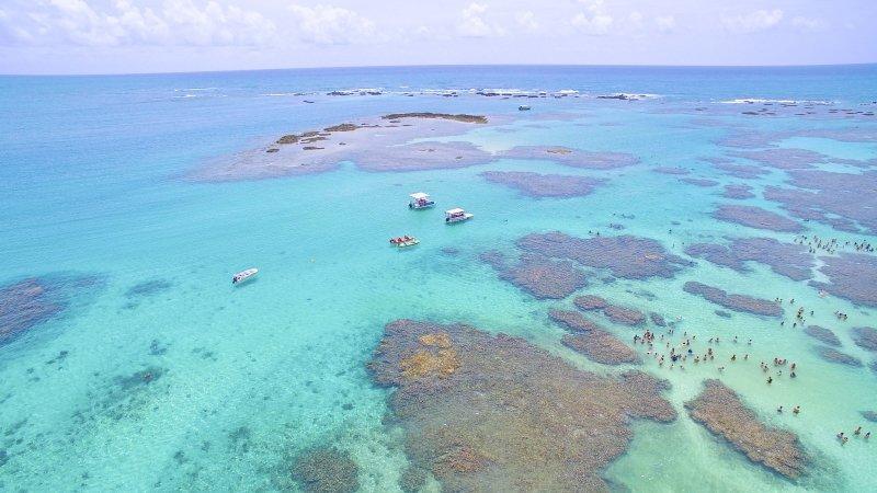 Descubra os 10 melhores destinos no Nordeste com dicas completas, o que fazer e como planejar sua viagem perfeita.